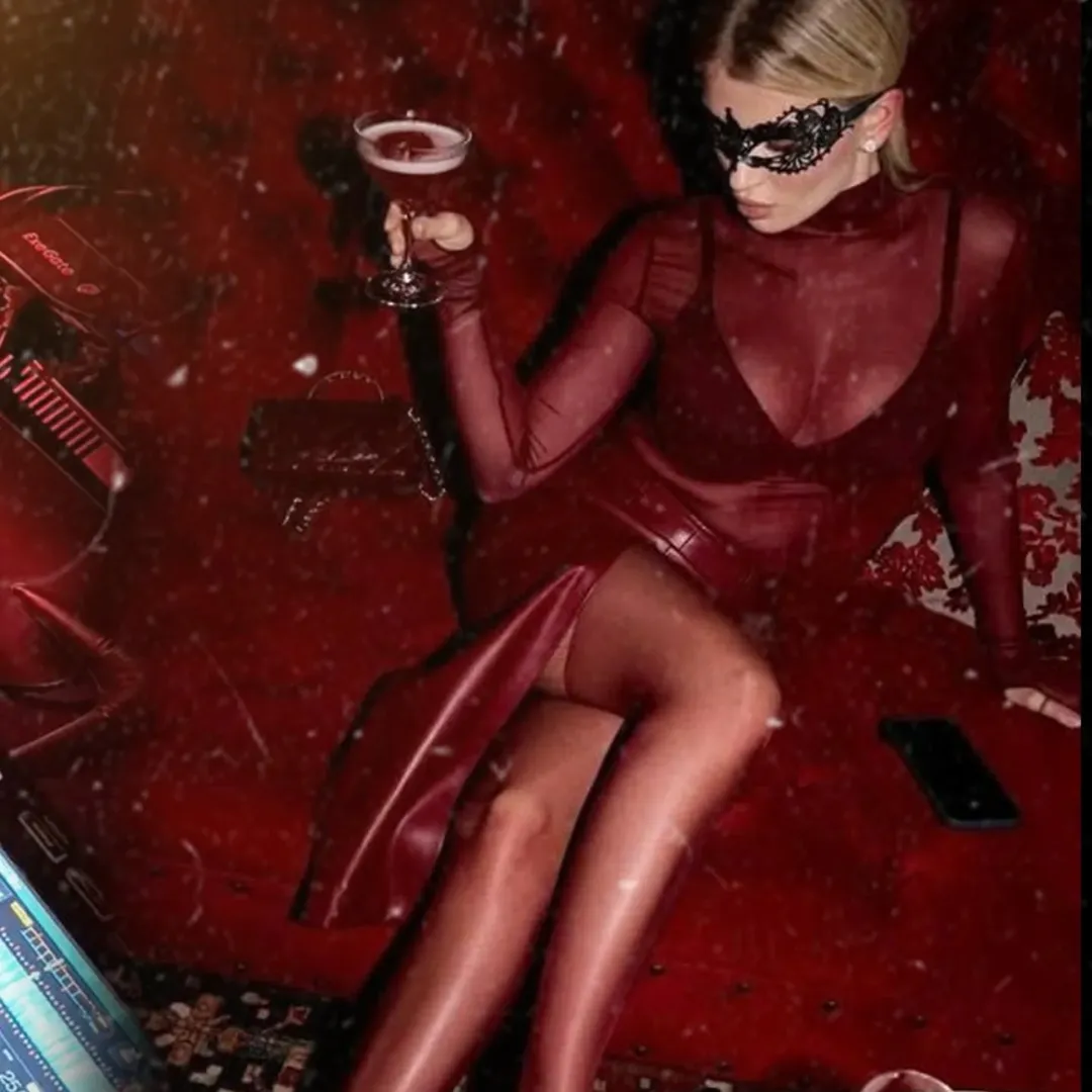 Luxury red lounge atmosphere at ORA Club Dubai